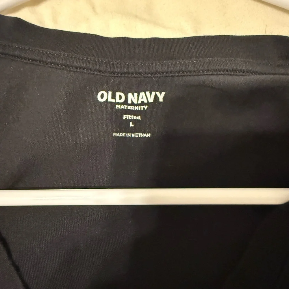 Old Navy Women's Maternity Black Short Sleeve Top - Picture 2 of 4